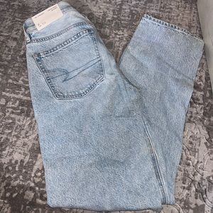 American Eagle 90’s straight jeans